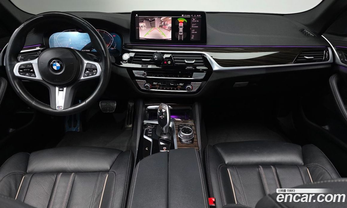 BMW 5-Series (G30) фото 6