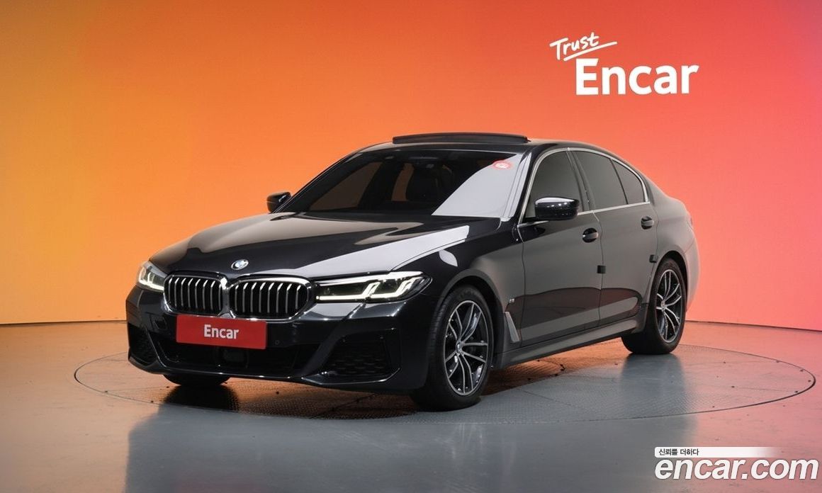 BMW 5-Series (G30) фото 20