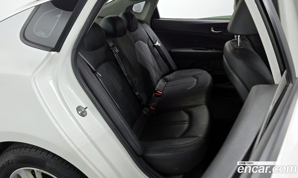 Kia K5 2nd Gen фото 12