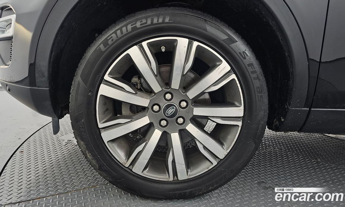 Land Rover Discovery Sport 1st Gen фото 5