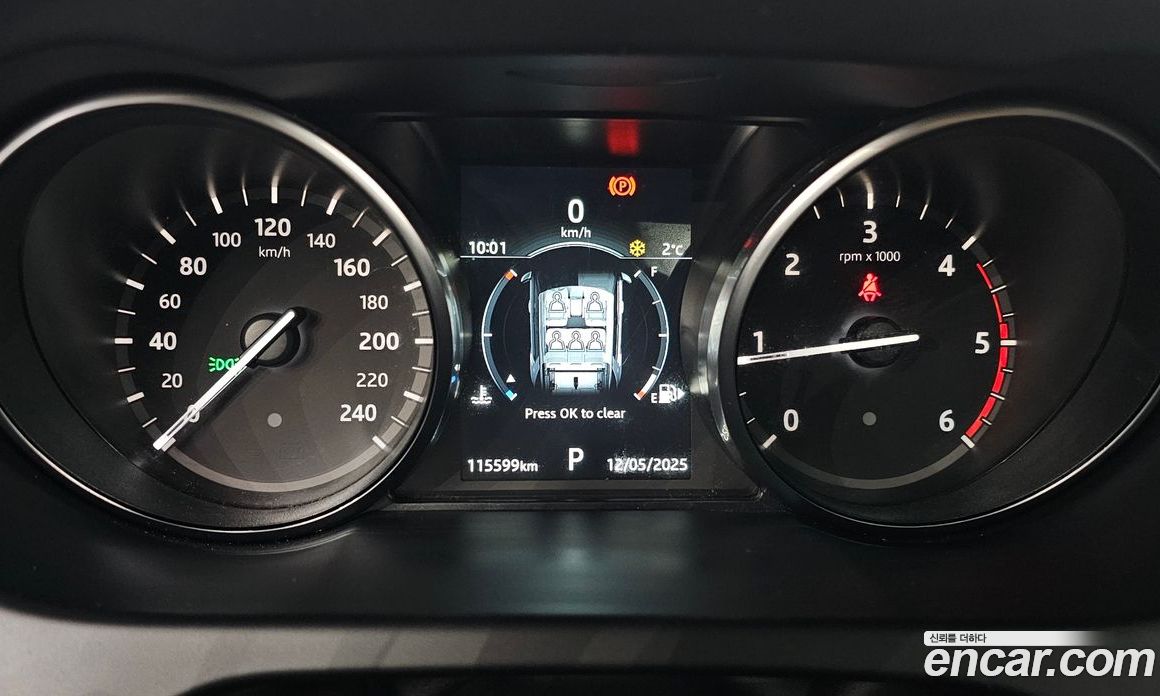 Land Rover Discovery Sport 1st Gen фото 8
