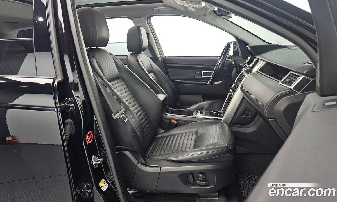 Land Rover Discovery Sport 1st Gen фото 10