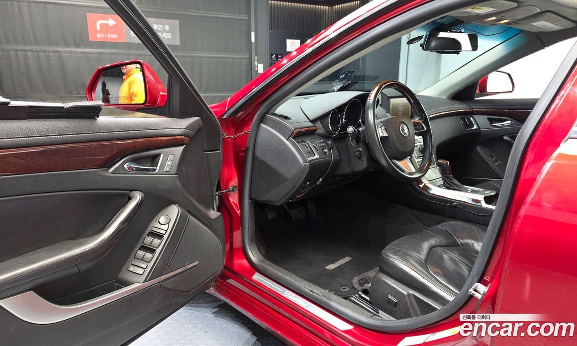 Cadillac CTS 2nd Gen фото 11