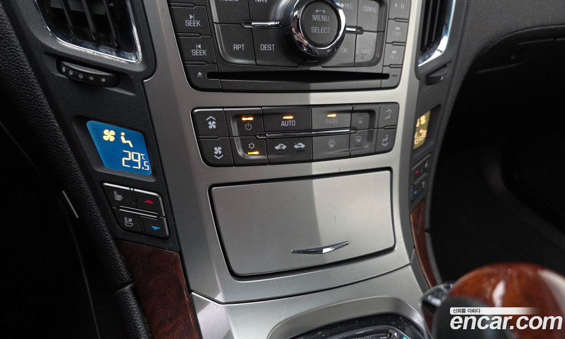 Cadillac CTS 2nd Gen фото 17