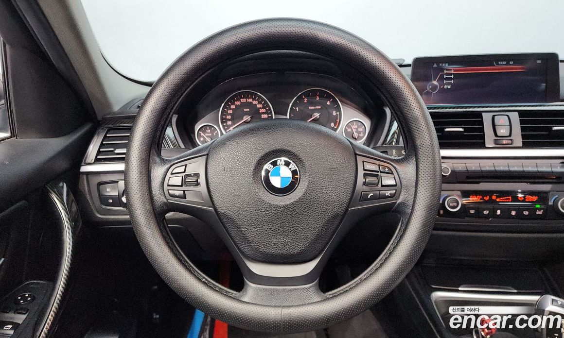 BMW 3-Series (F30) фото 13