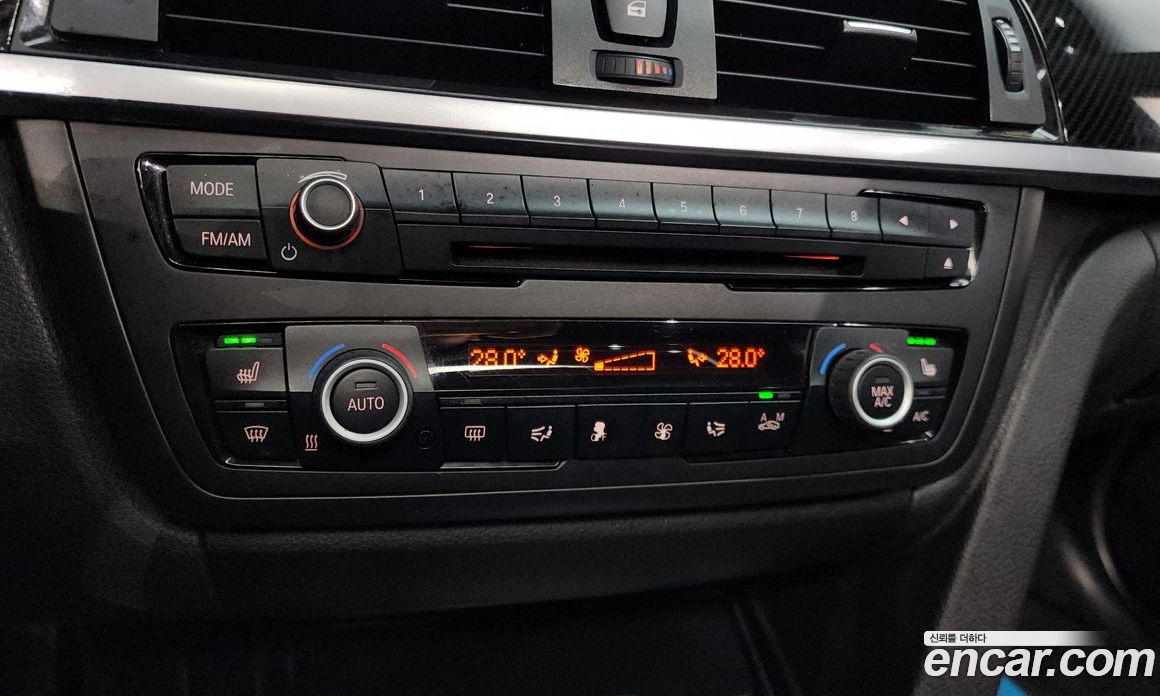 BMW 3-Series (F30) фото 17