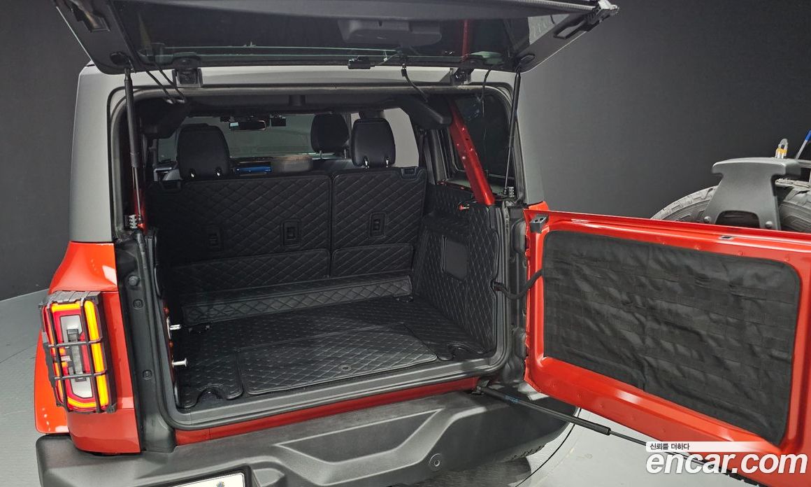 Ford Bronco 6th Gen фото 20