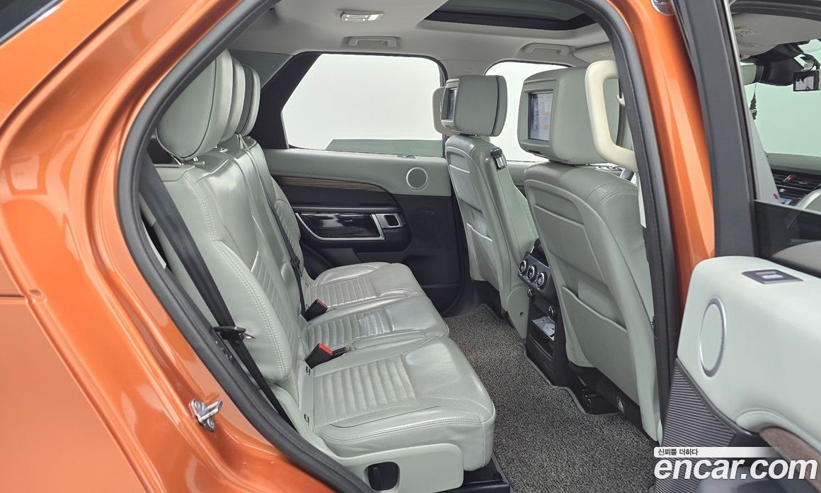 Land Rover Discovery 5 фото 12