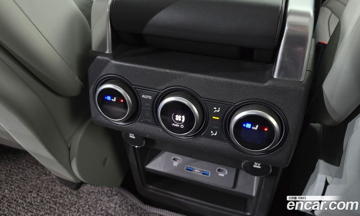 Land Rover Discovery 5 фото 18