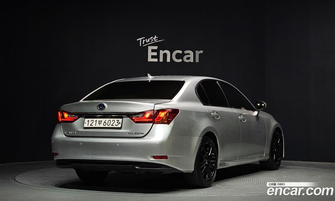 Lexus New GS350 фото 2