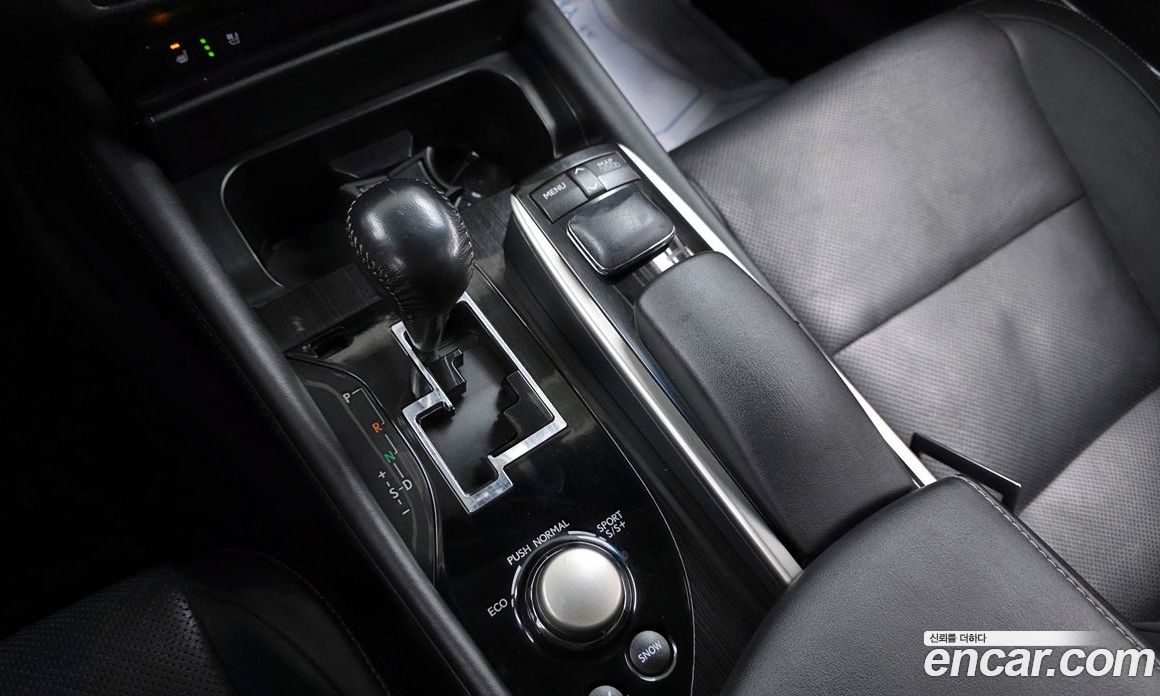 Lexus New GS350 фото 9