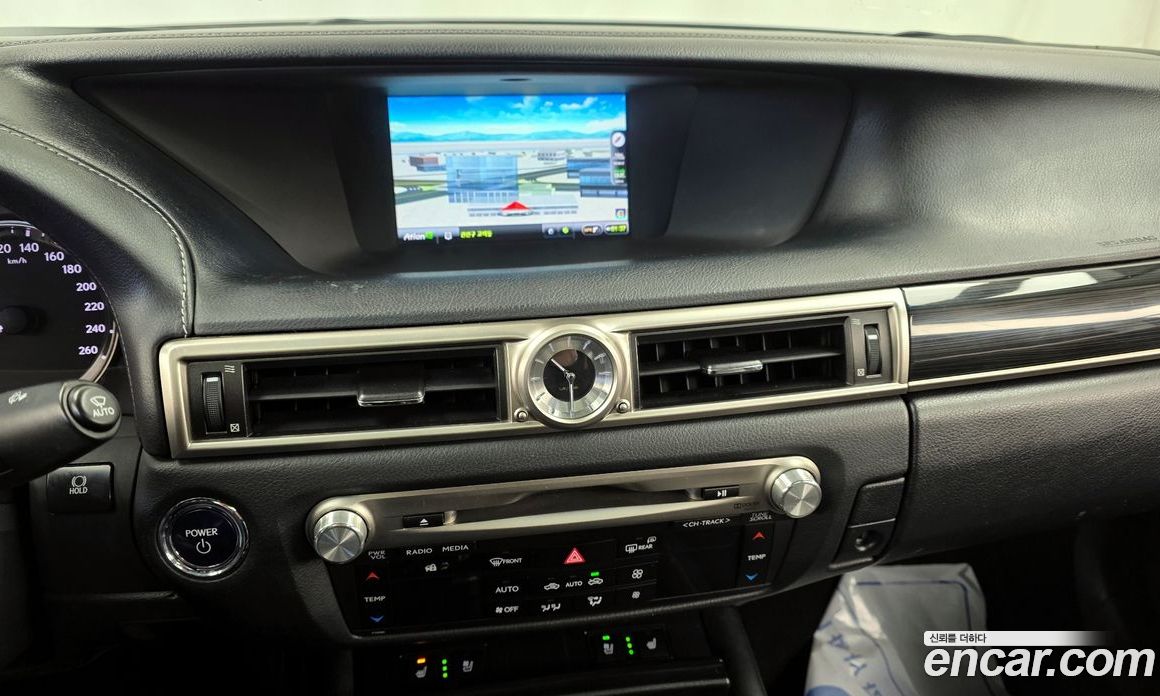 Lexus New GS350 фото 14