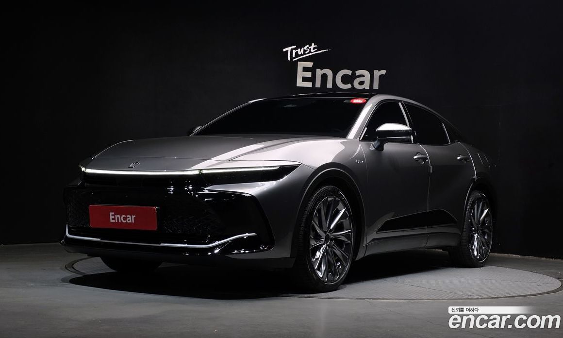 Toyota Crown Crossover