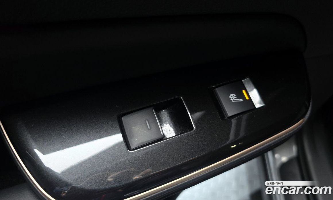 Toyota Crown Crossover фото 18