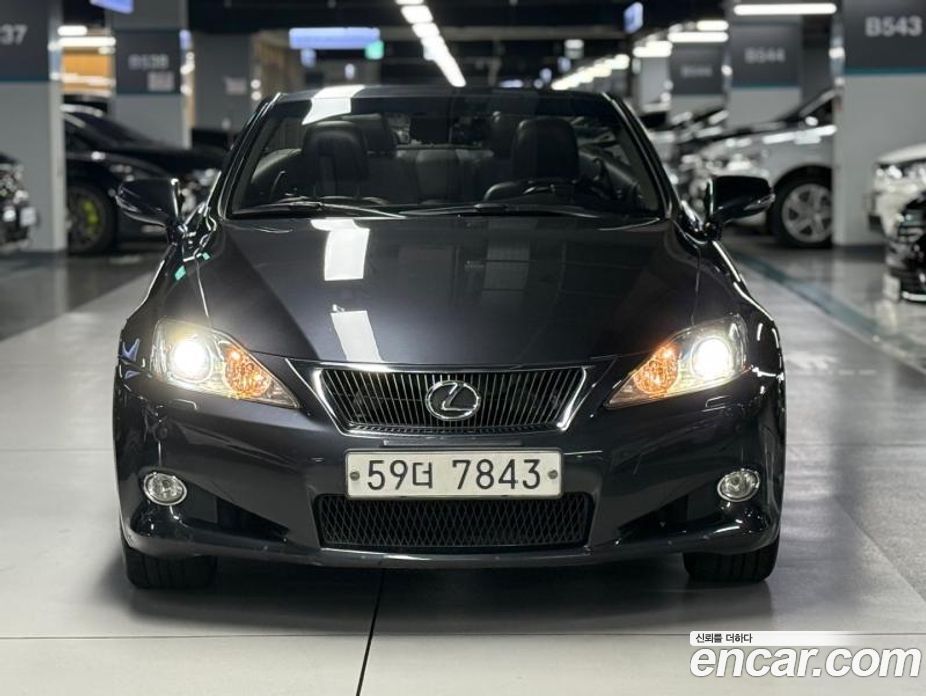 Lexus IS250 фото 3