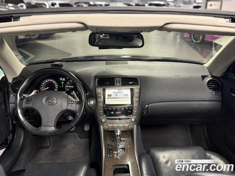 Lexus IS250 фото 7
