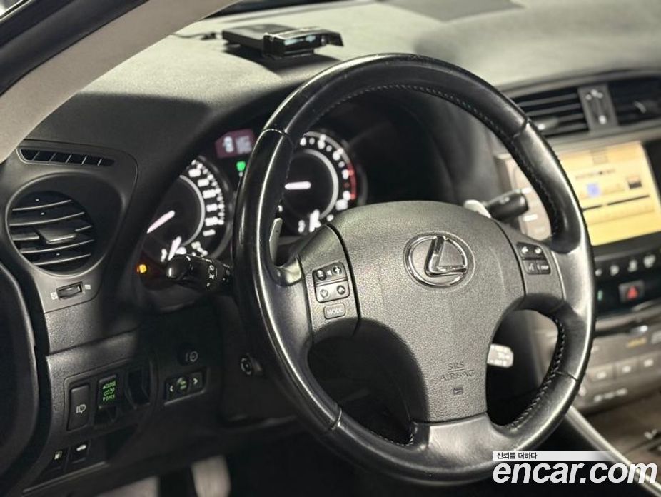 Lexus IS250 фото 13