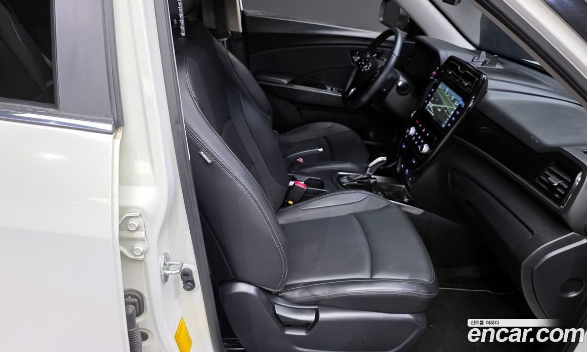 SsangYong (KG Mobility) Tivoli Beli фото 11