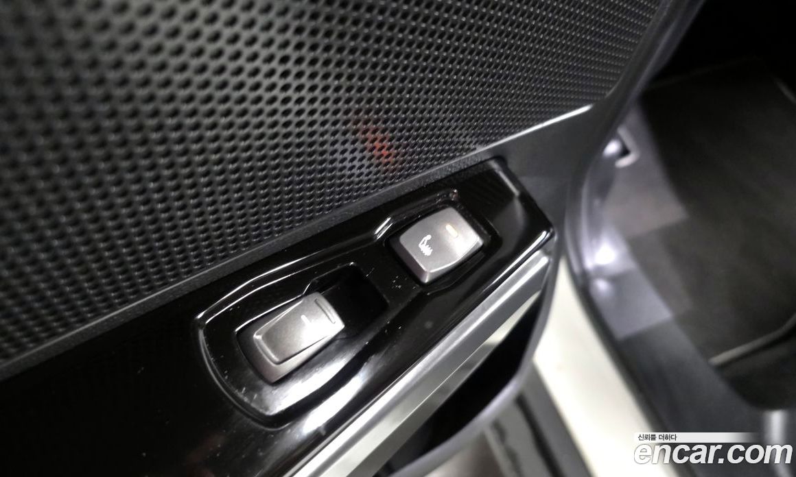 SsangYong (KG Mobility) Tivoli Beli фото 29