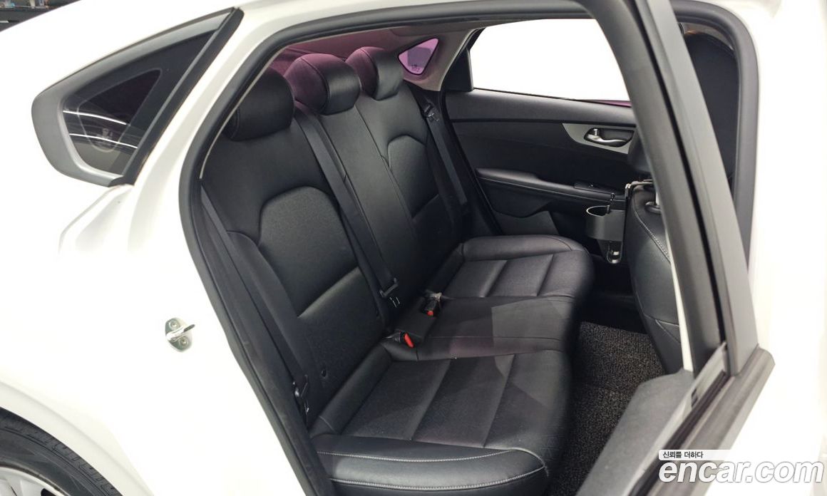 Kia K3 2nd Gen фото 11