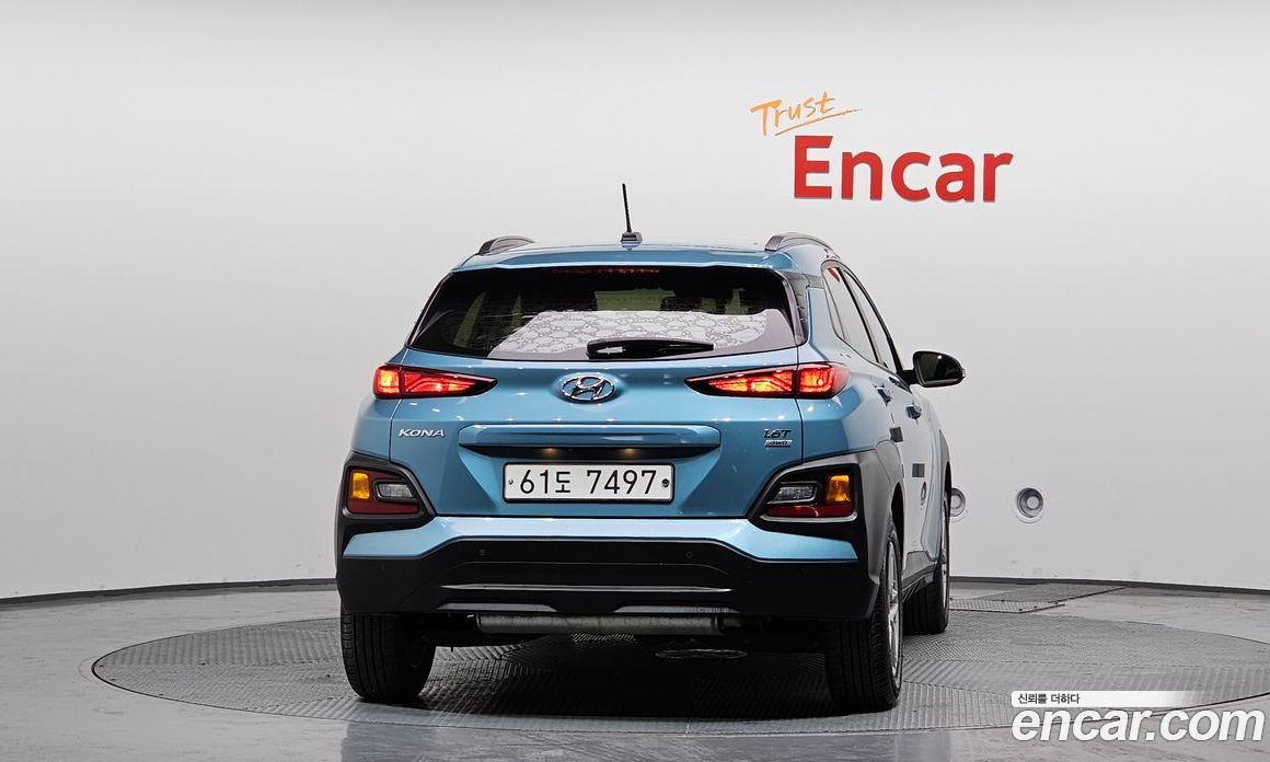 Hyundai Kona фото 4