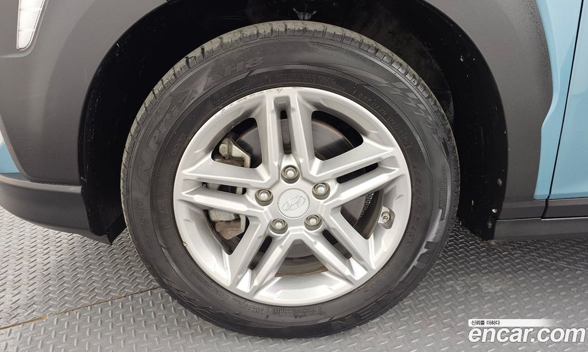 Hyundai Kona фото 5