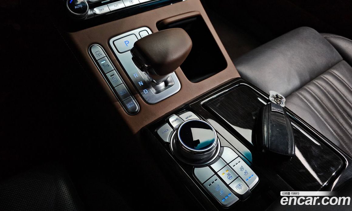 Genesis G90 фото 8