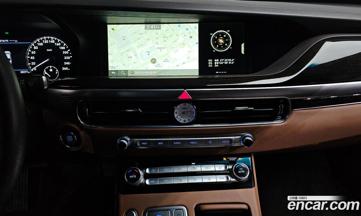 Genesis G90 фото 13