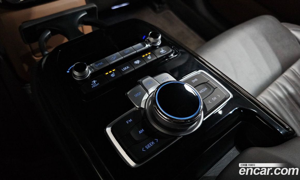 Genesis G90 фото 17