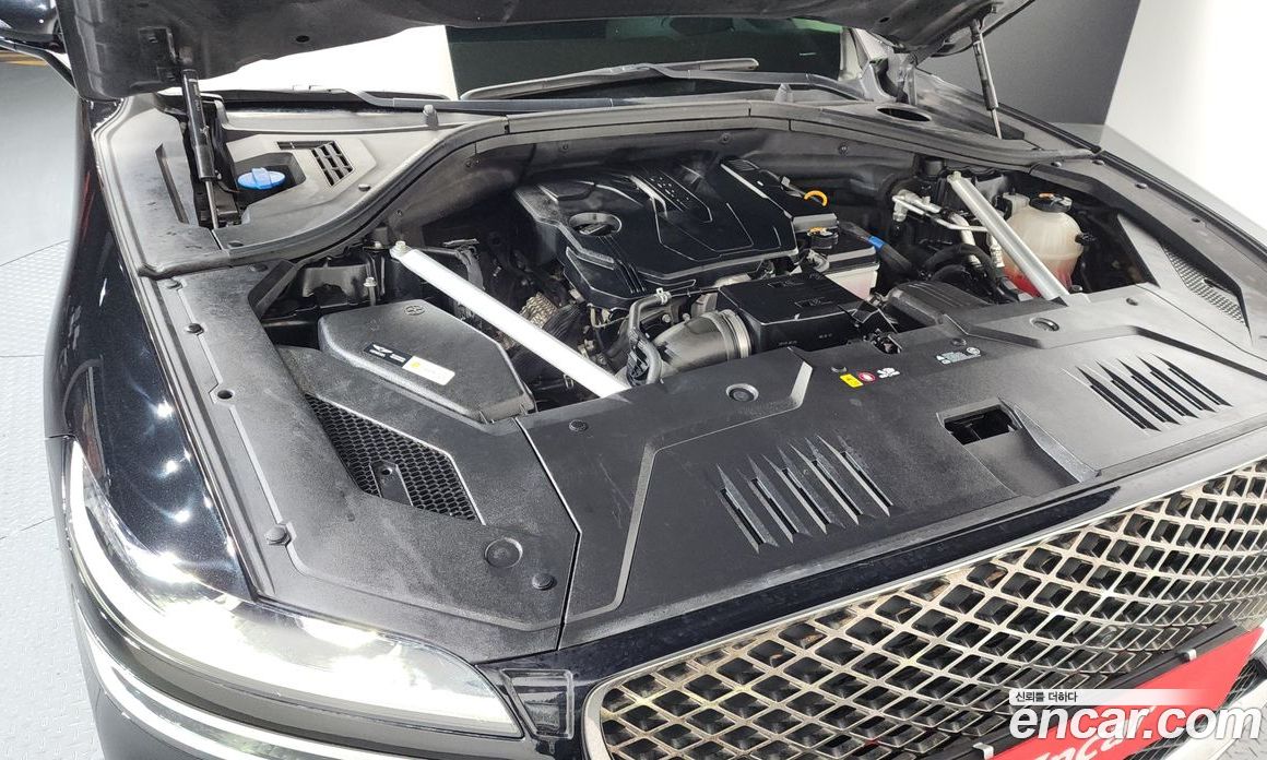 Genesis GV70 фото 6