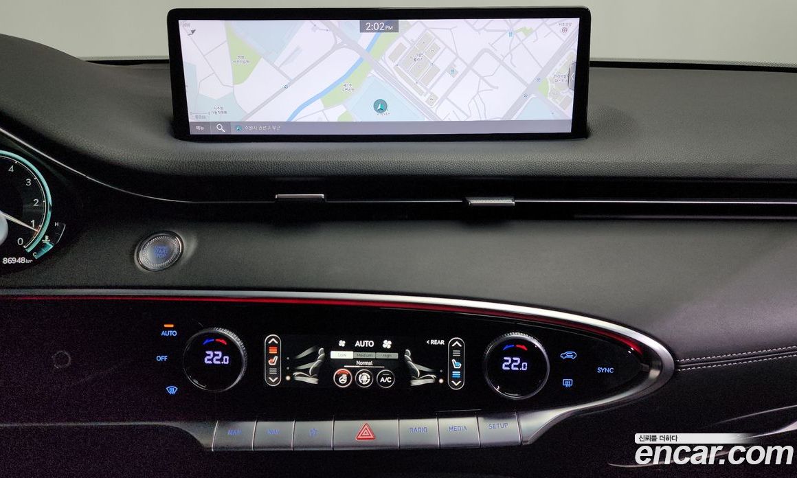 Genesis GV70 фото 12