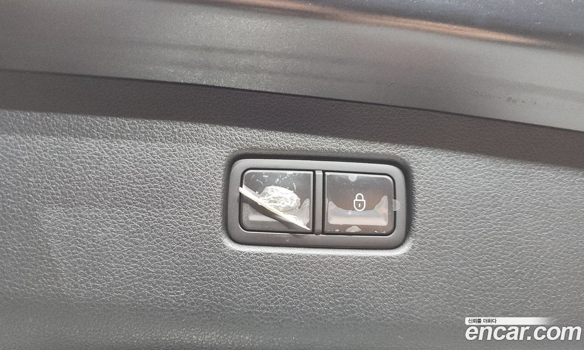 Genesis GV70 фото 16