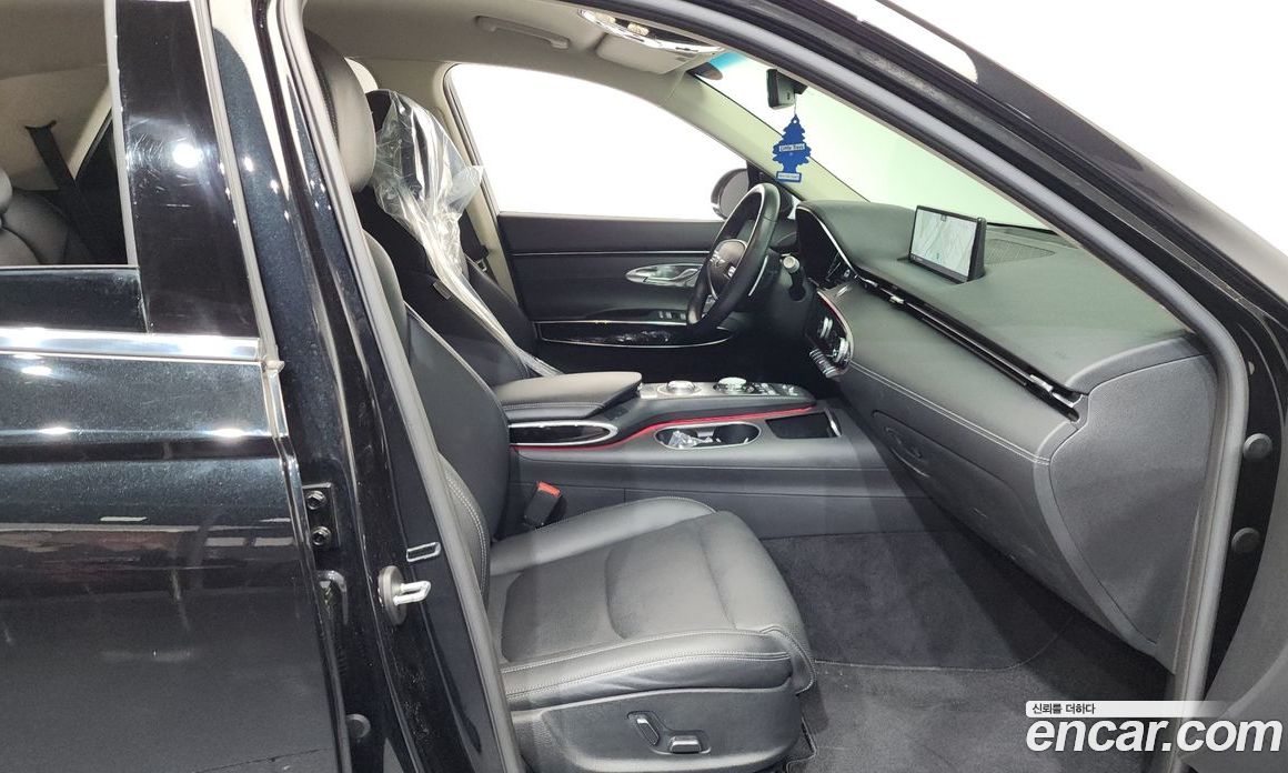 Genesis GV70 фото 26