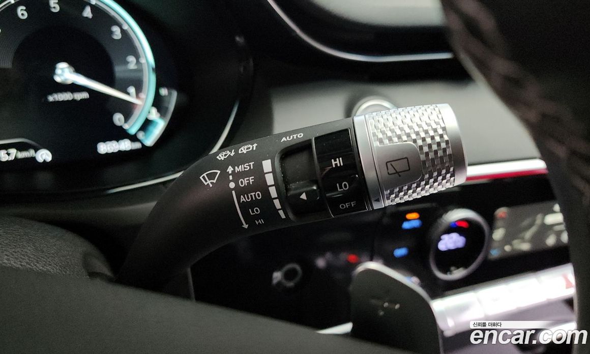 Genesis GV70 фото 27