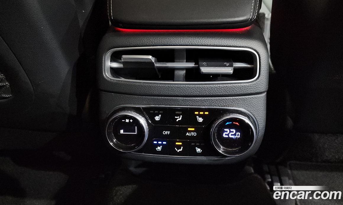 Genesis GV70 фото 31