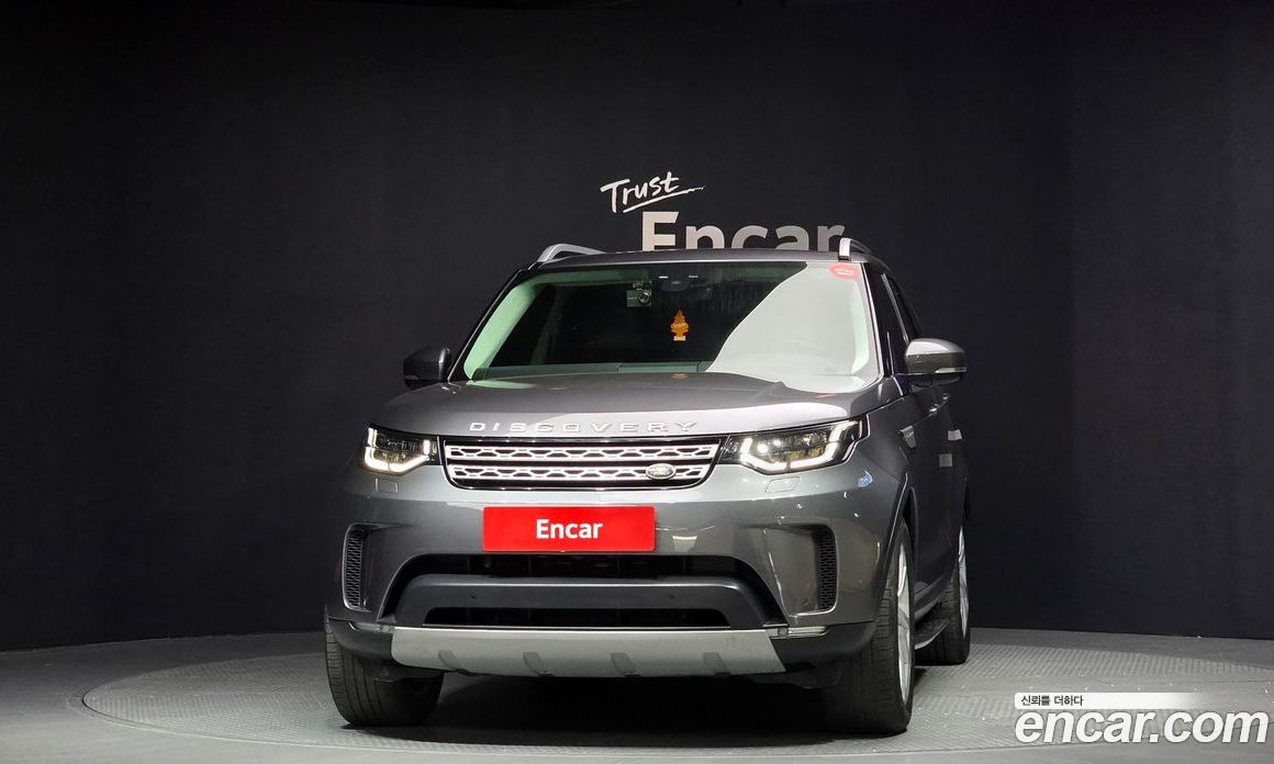 Land Rover Discovery 5 фото 3