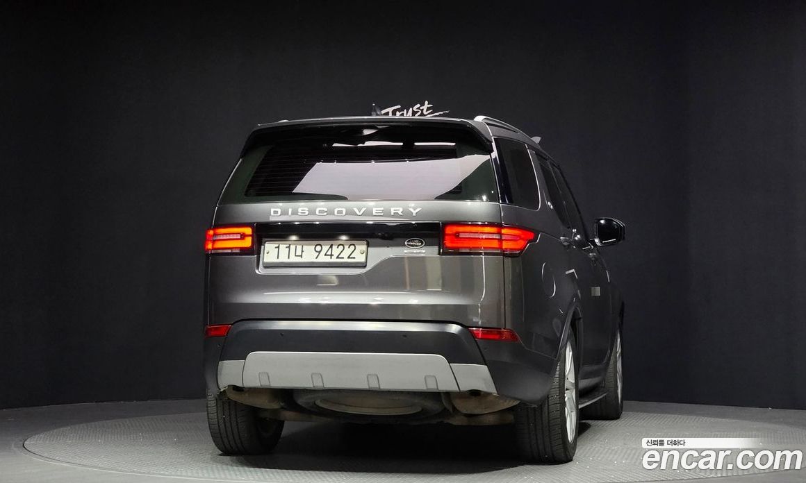 Land Rover Discovery 5 фото 4
