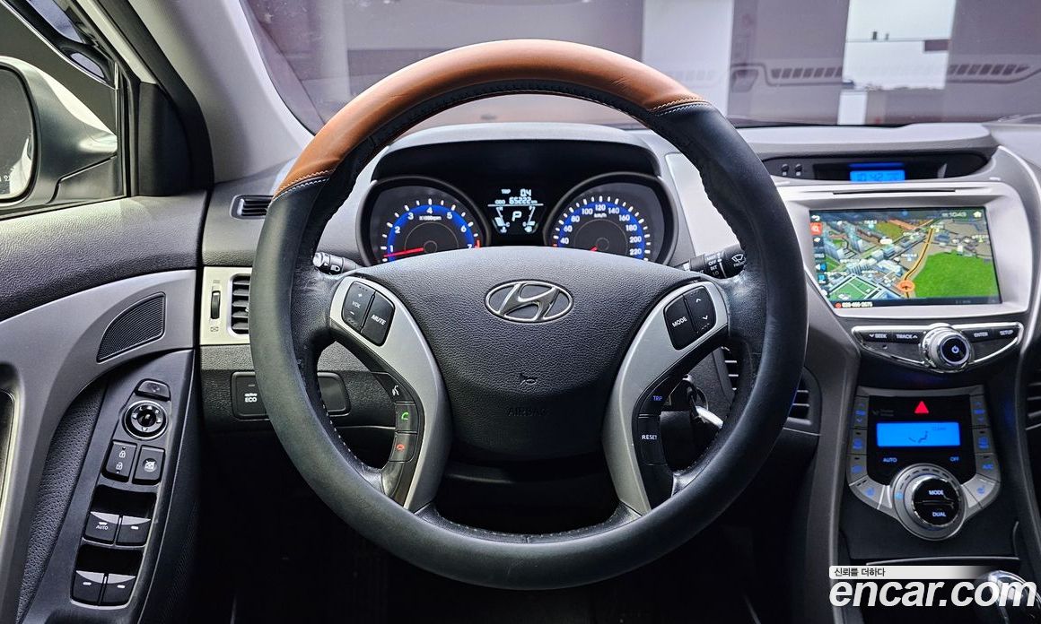 Hyundai Avante (MD) фото 14