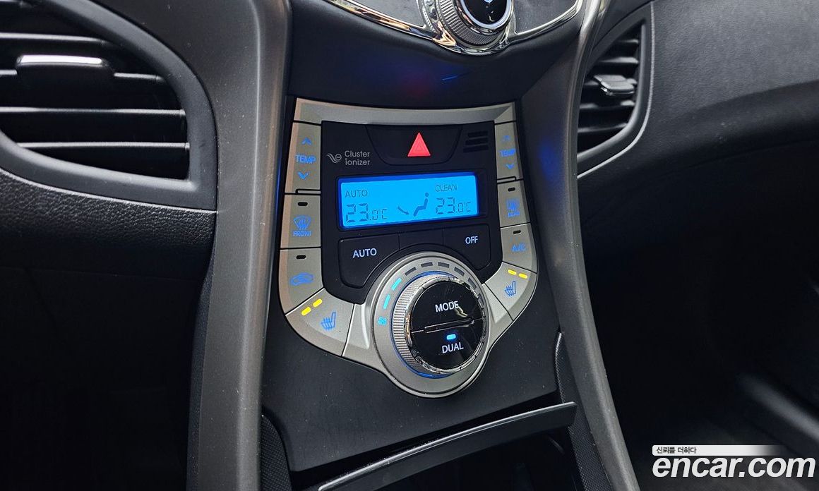 Hyundai Avante (MD) фото 17