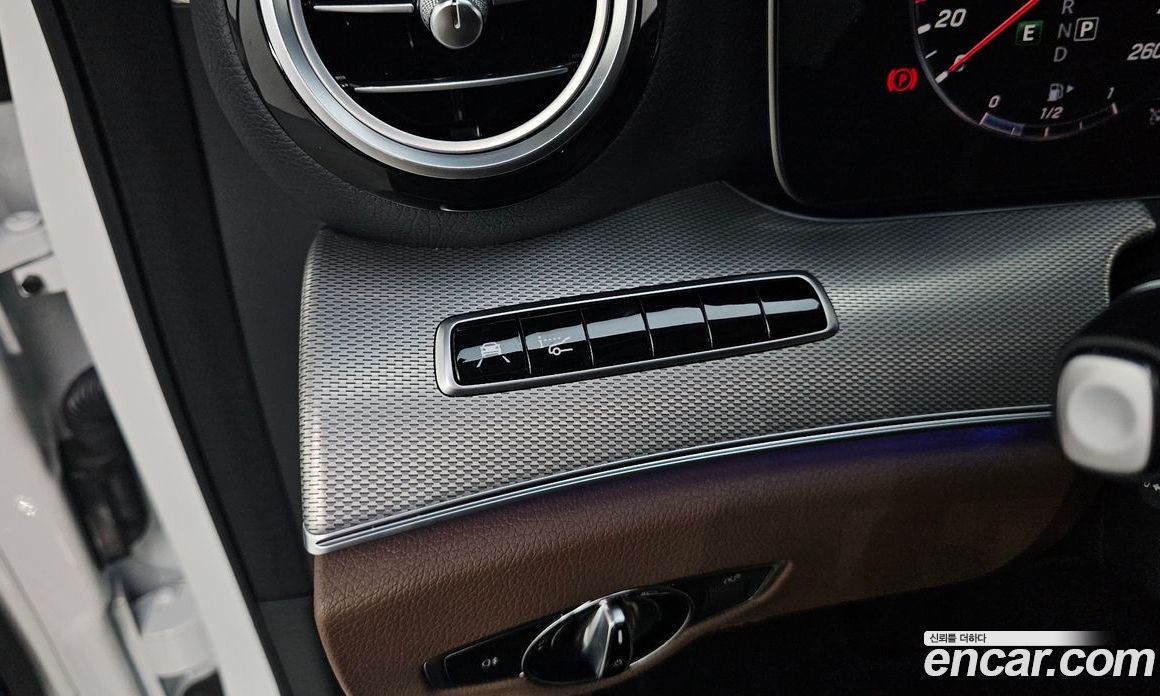 Mercedes-Benz E-Class W213 фото 17