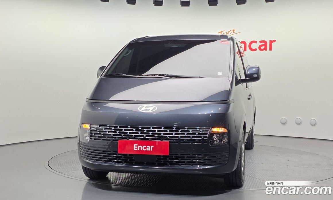 Hyundai Staria фото 3