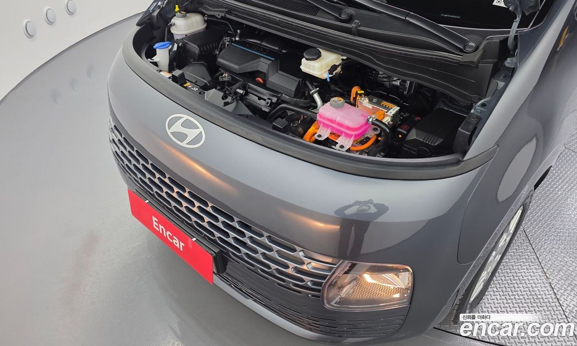 Hyundai Staria фото 6