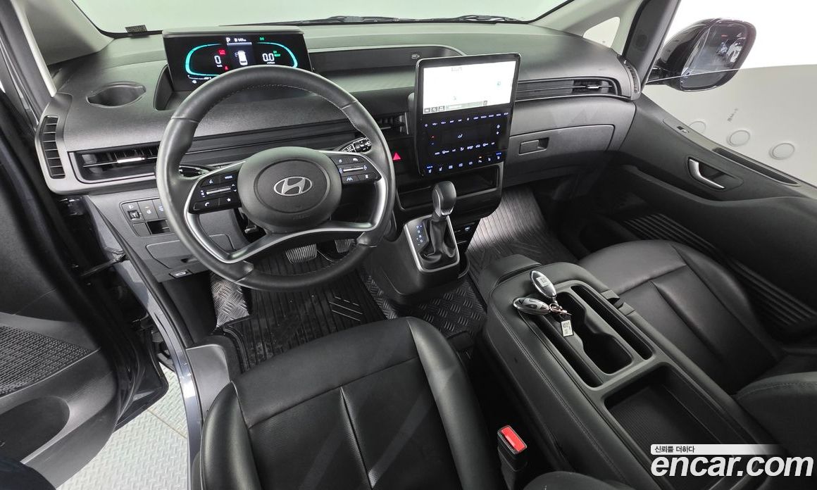 Hyundai Staria фото 7