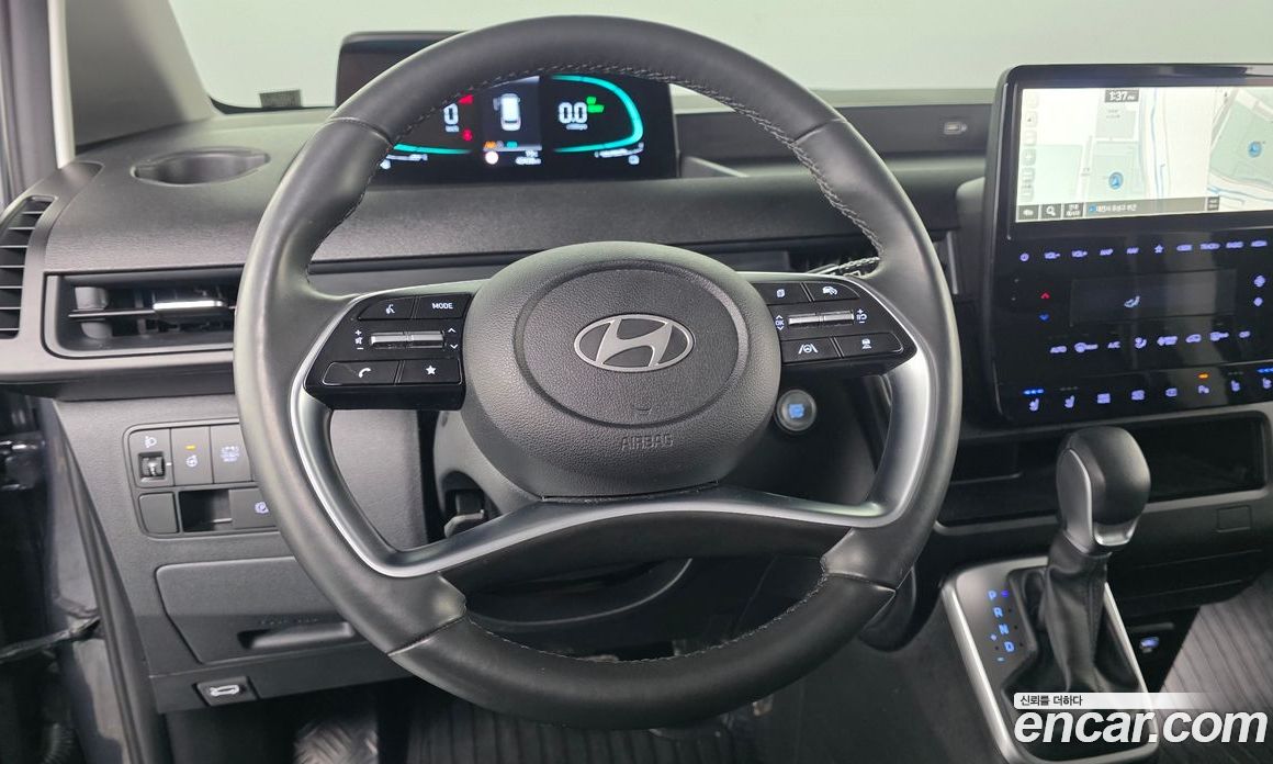 Hyundai Staria фото 18