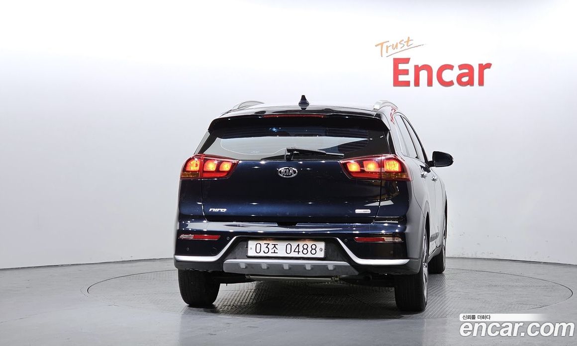 Kia Niro фото 4