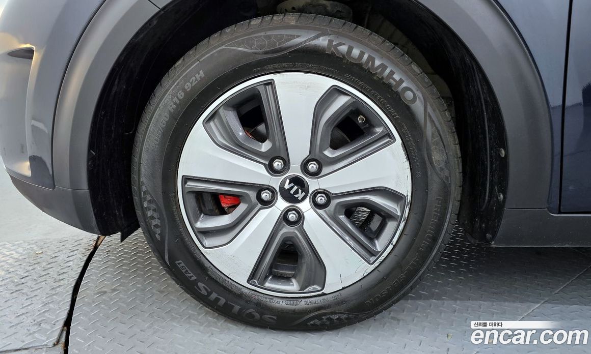Kia Niro фото 5
