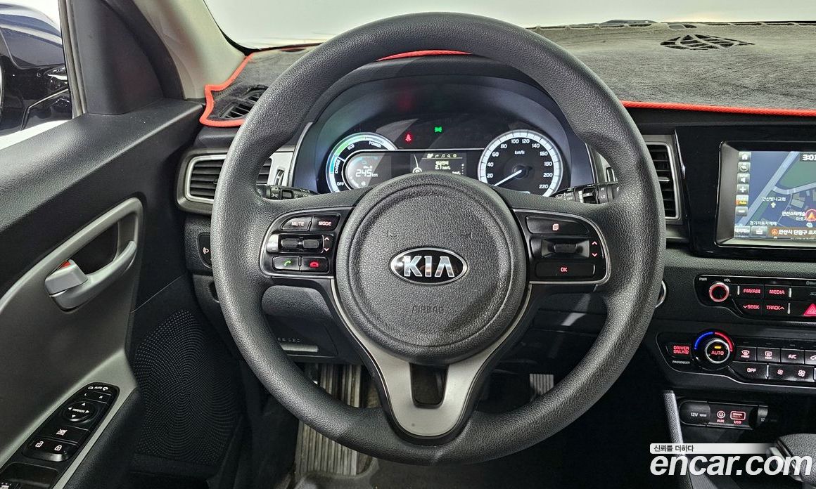 Kia Niro фото 10