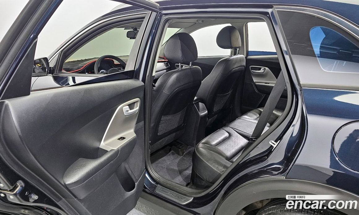 Kia Niro фото 12