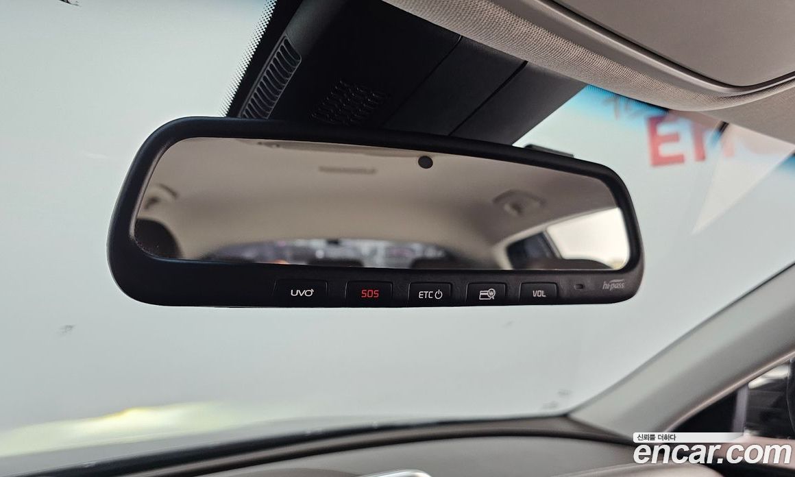 Kia Stinger фото 19