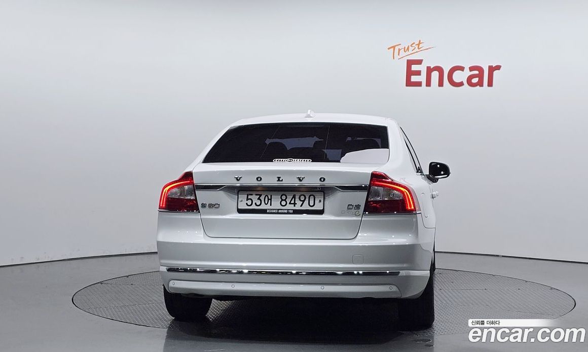 Volvo S80 фото 3
